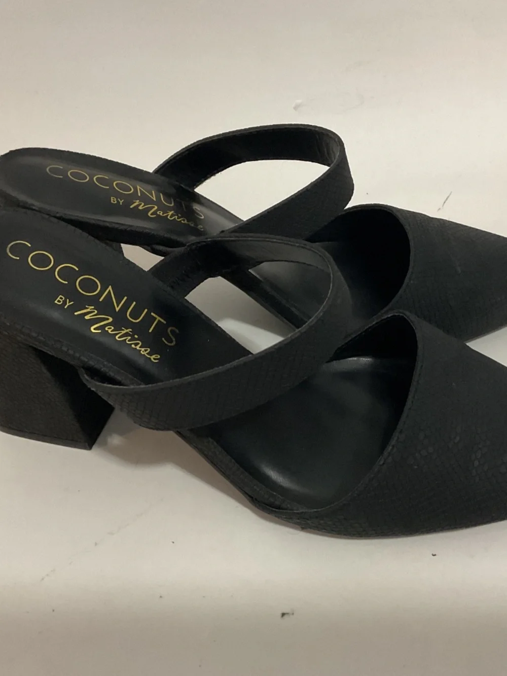 Coconuts by Matisse gorgeous comfortable